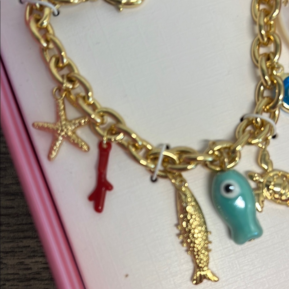 Piper K | Nautical Motif Natural Shell Charm Bracelet - Picture 4 of 5